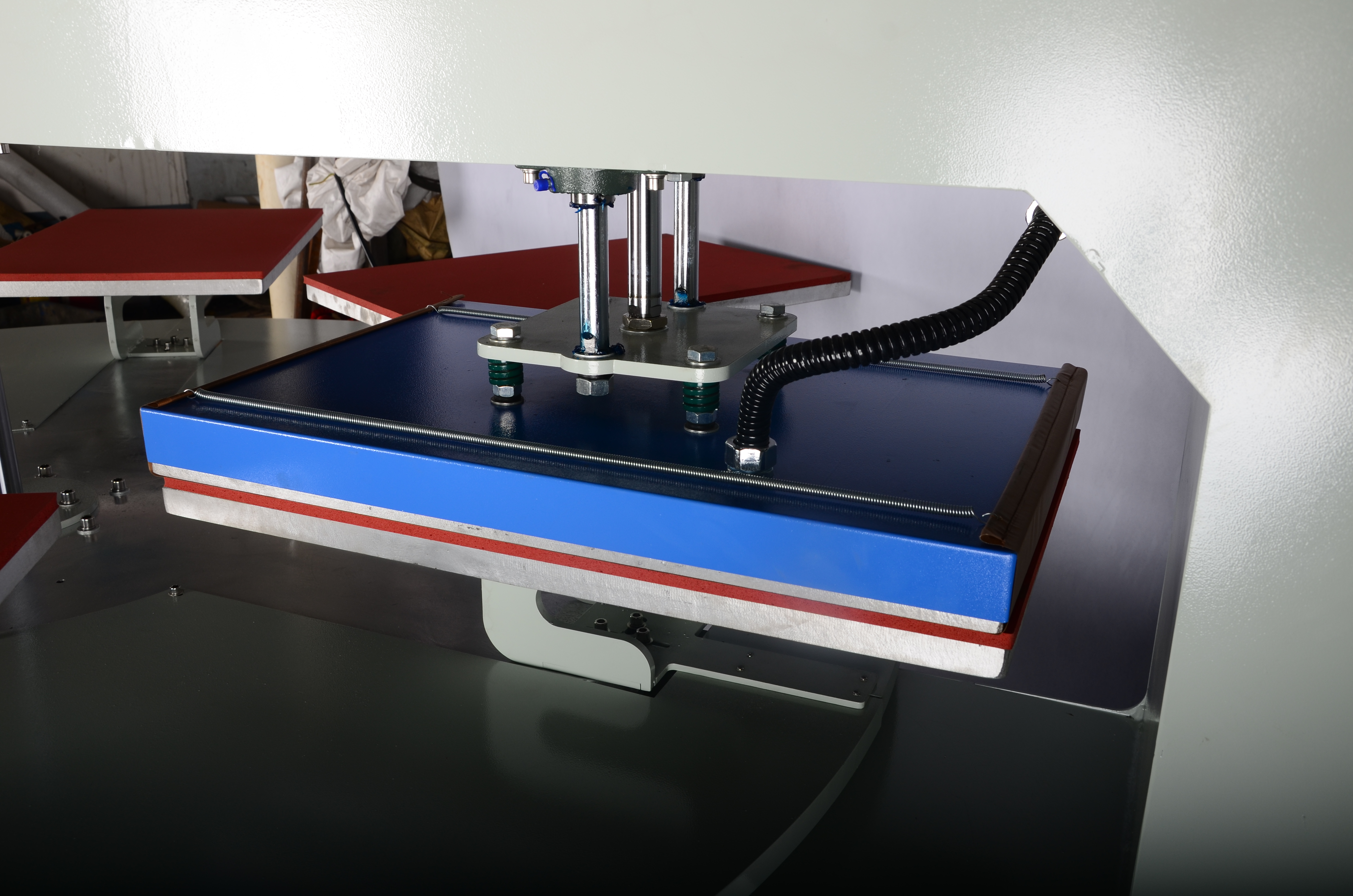 Fully Automatic Pneumatic Four-position Heat Transfer Machine