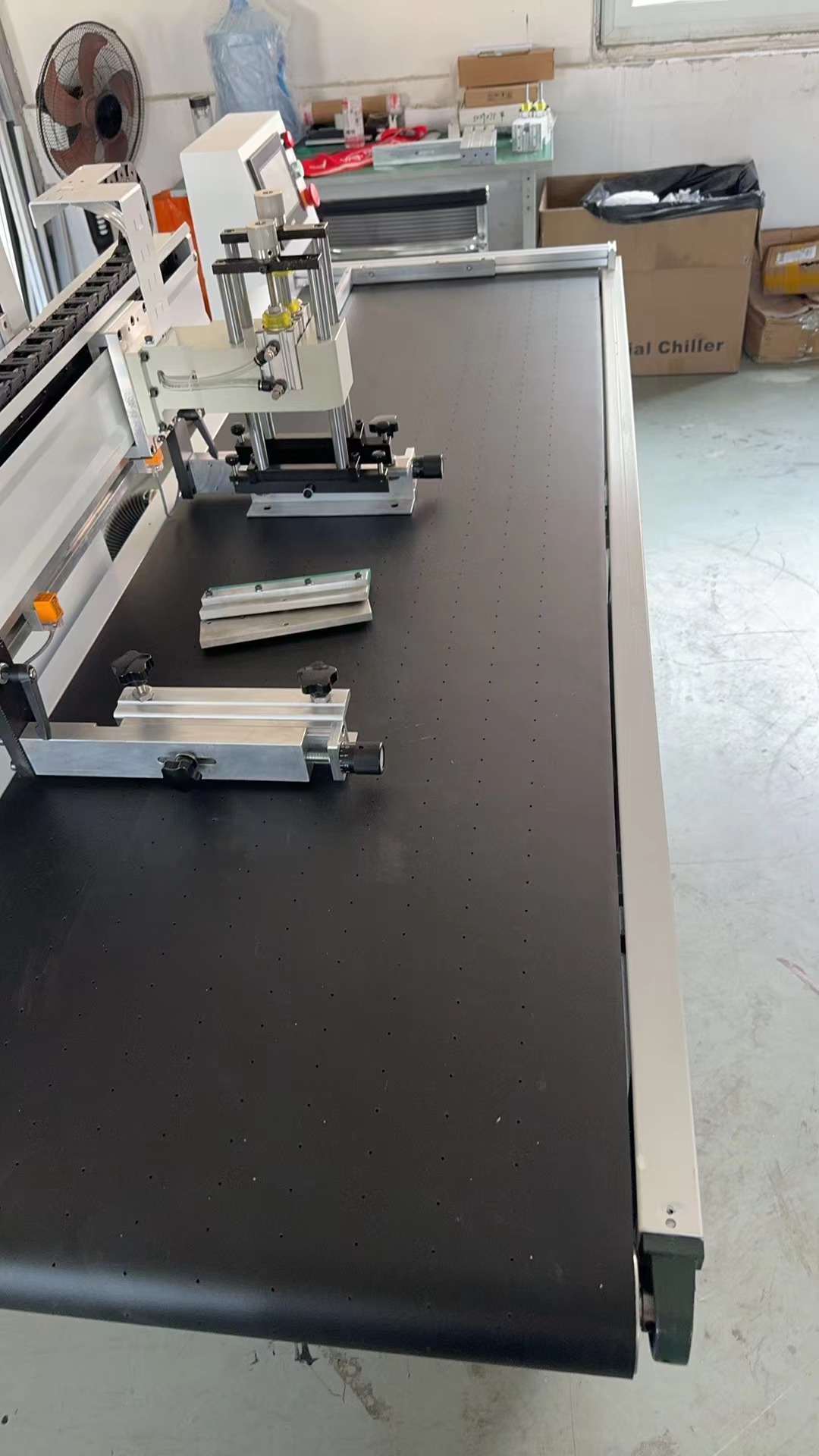Belt Conveyor Vertical Screen Printing Machine