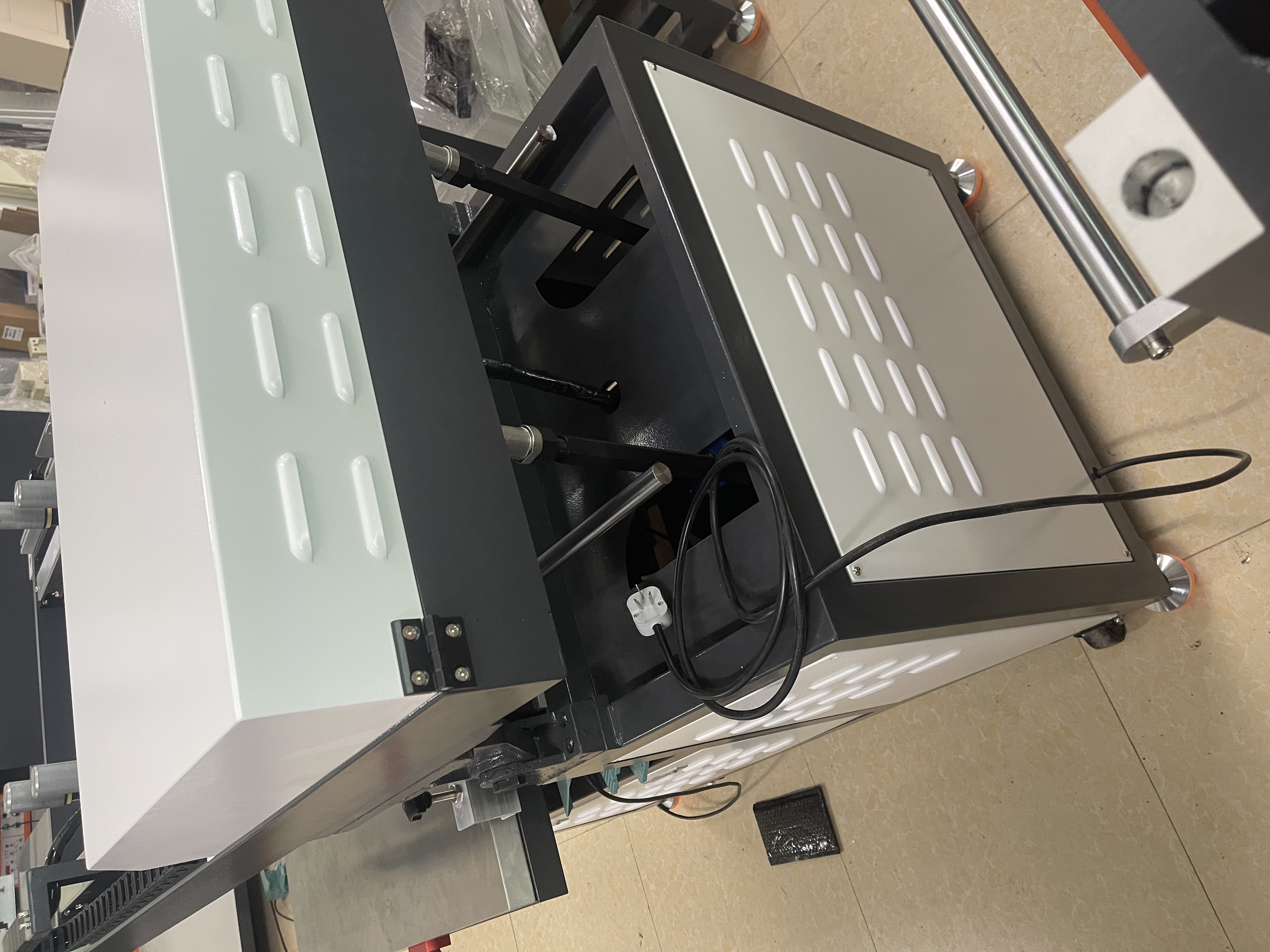 Vertical Screen Printing Machine With Belt- Product Applications